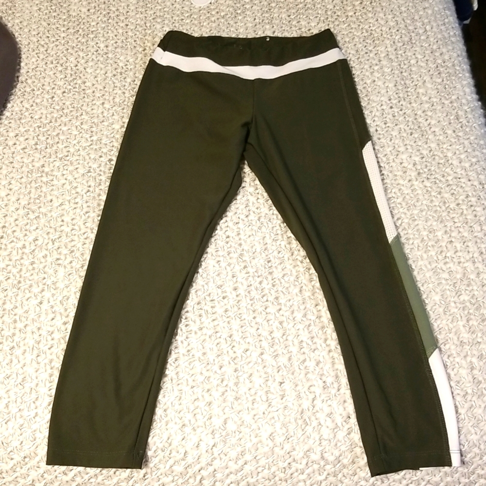 Green workout leggings